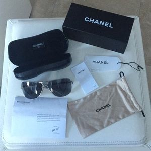 Chanel aviator  sunglasses used unisex